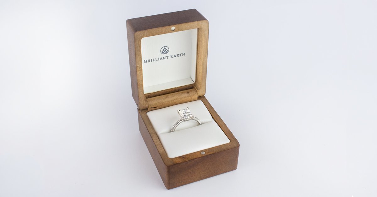 Regal Genuine Wood Engagement Wedding Ring or Band Presentation Box 