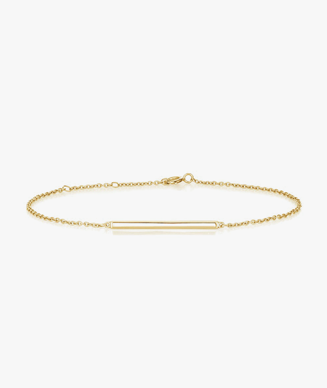 Delicate yellow gold pearl bracelet