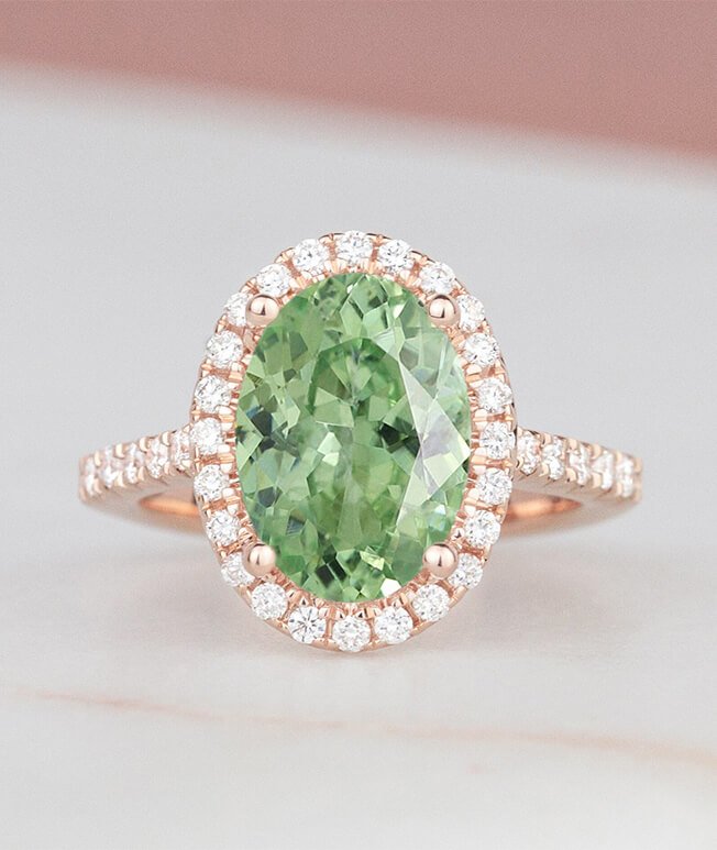 Green sapphire in store hindi